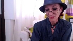 Skinny Granny In Webcam Show Her Pussy