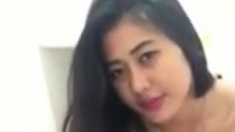 indonesian girl shows her sexy body to her boyfriend